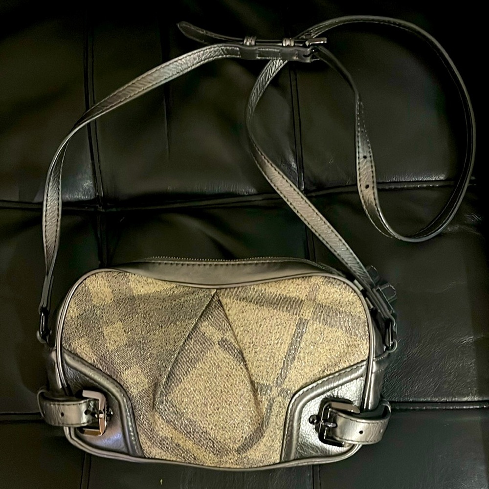 BURBERRY 🥂🎄 Shimmer Nova Check Crossbody Bag